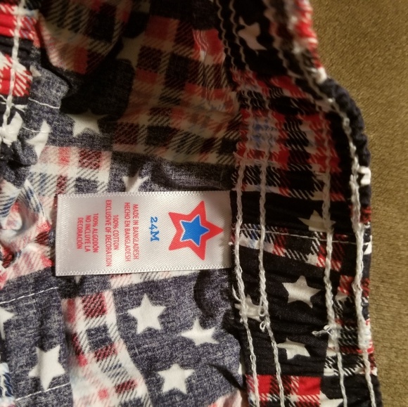 Boys 24 month 4th of July shorts - Picture 2 of 2